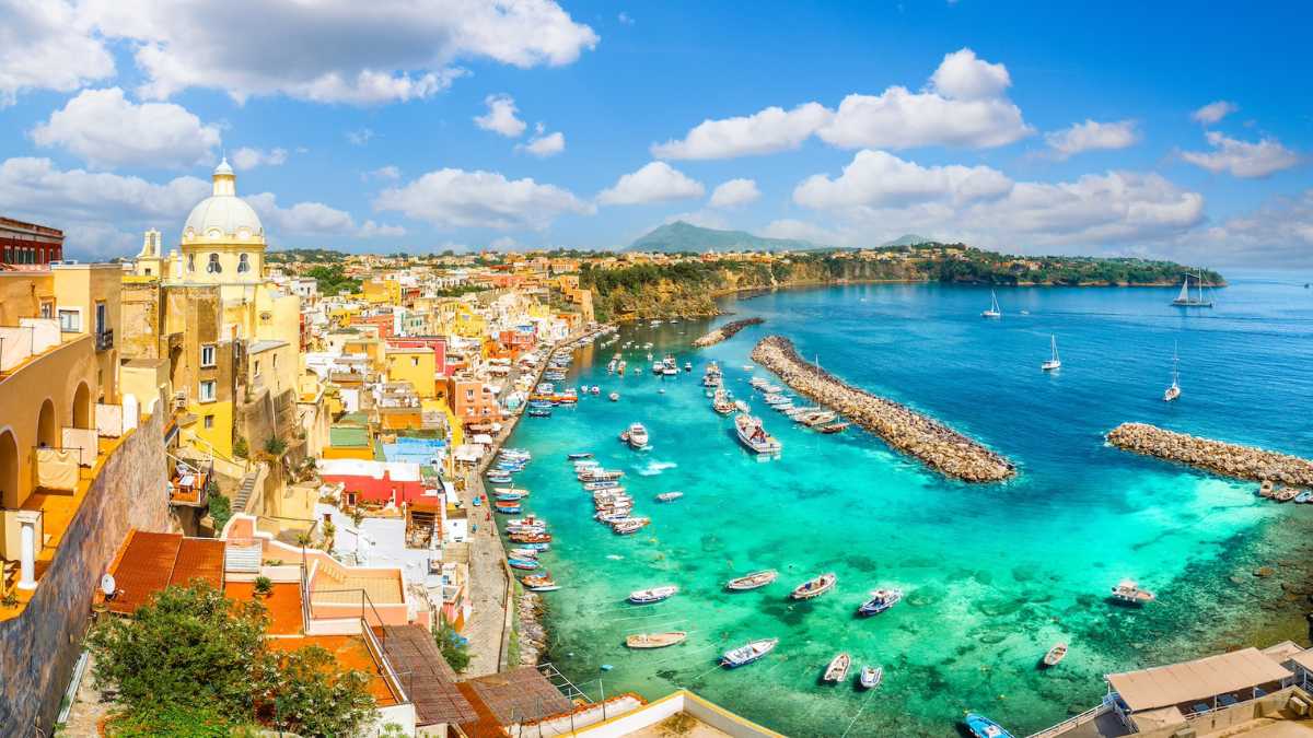 7 Giorni a Procida: Un Itinerario Imperdibile nella Capitale della Cultura 2022