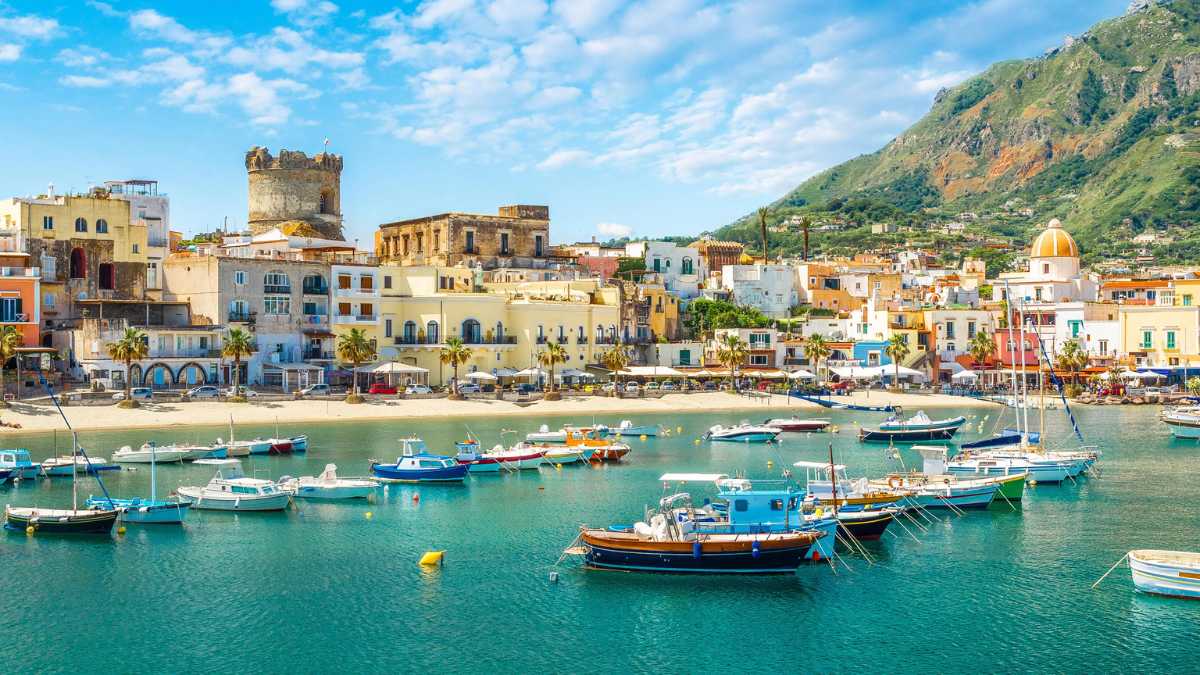 Feste ed Eventi a Ischia: Un Viaggio tra Tradizioni e Cultura