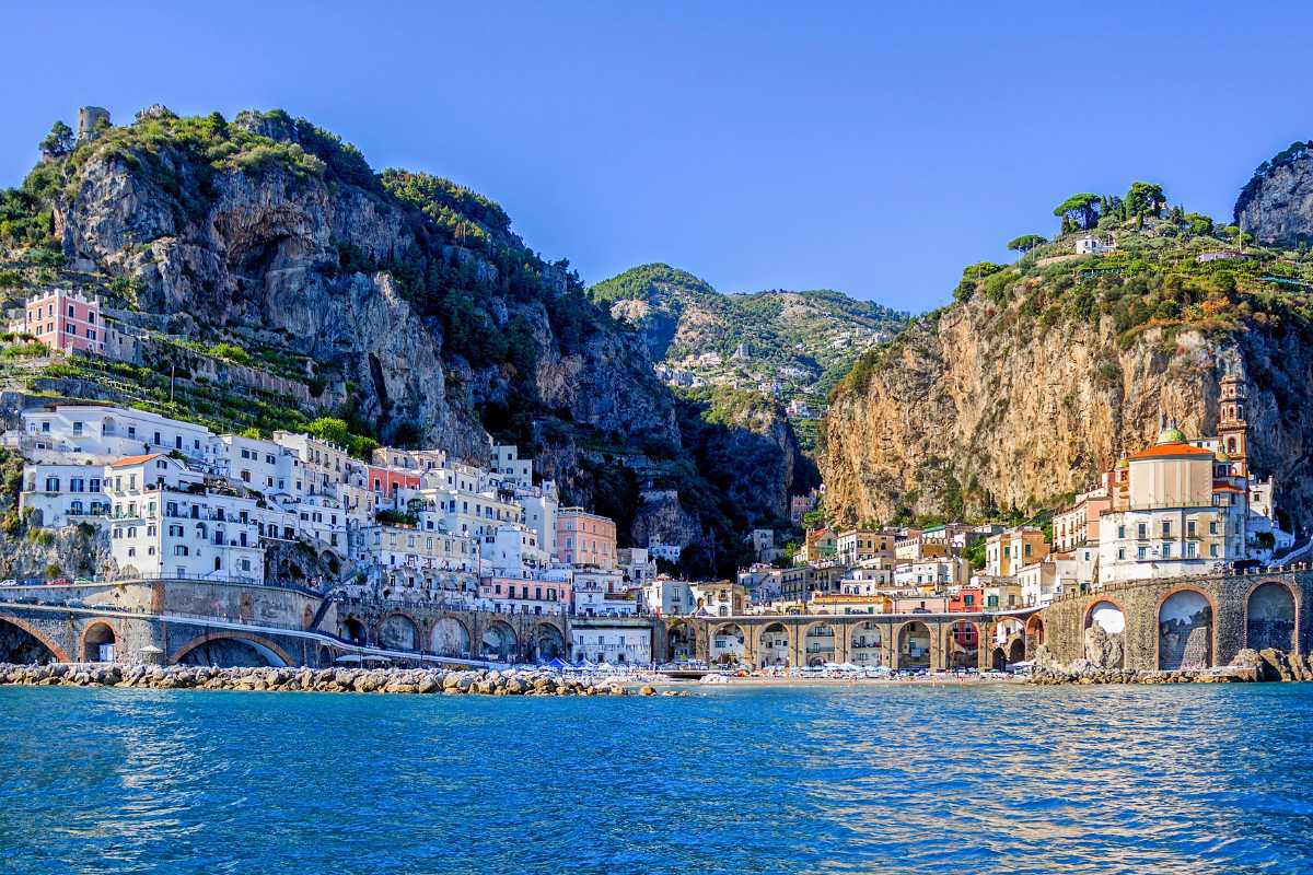 Paesaggio di Capri con la Grotta Azzurra